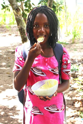 food for knowledge, beneficiary, girl, mozambique, nutrition, food, planet aid