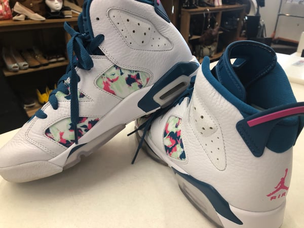 Jordans (sneakers)