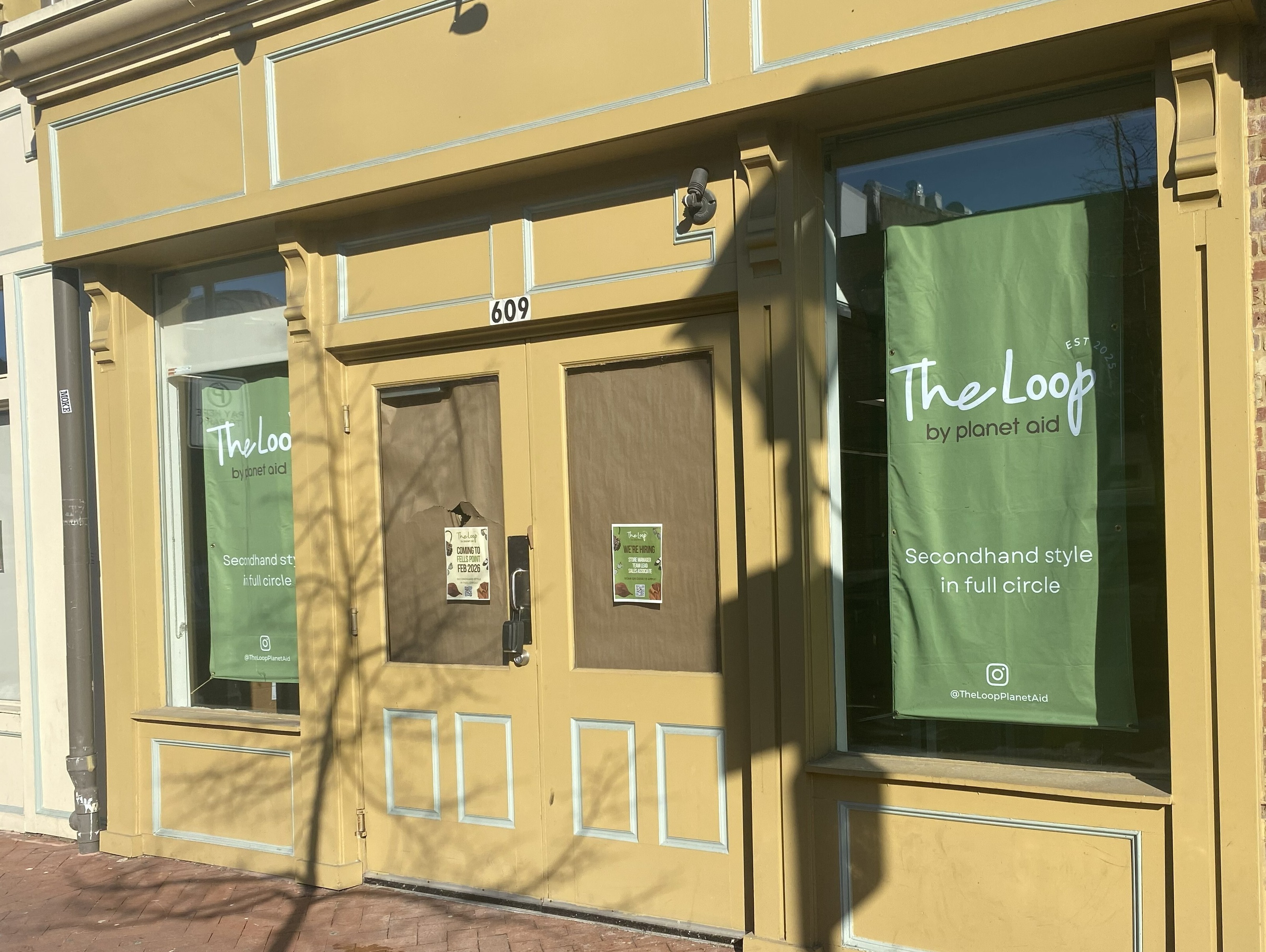 The Loop Outdoor Green Signs-1